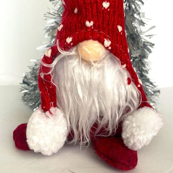 403 - RED CHRISTMAS GNOME - Picture 2 of 4